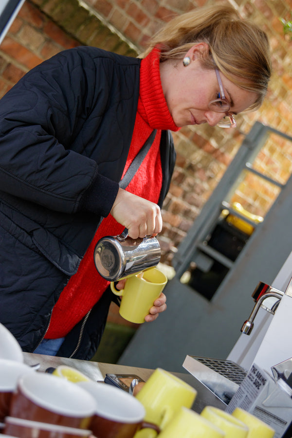 Buche uns und das Kaffee-Mobil